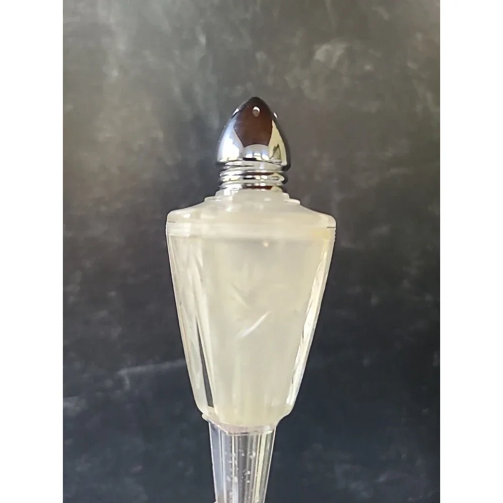 Vintage Plastic Cone-Shaped Salt And Pepper Shakers Vintage, READ